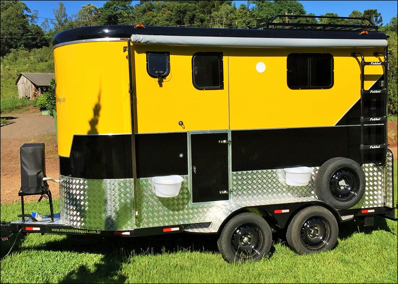 Trailer à venda